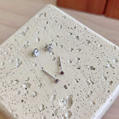 [CharmAmor]Delicate Solitaire Earrings