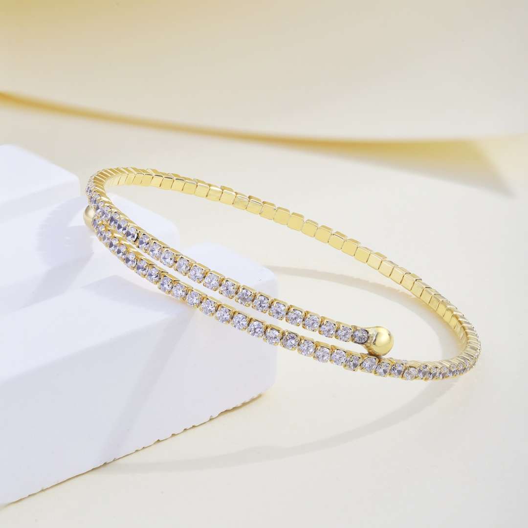 [CharmAmor]Row of Diamonds Round Fashion Bracelet