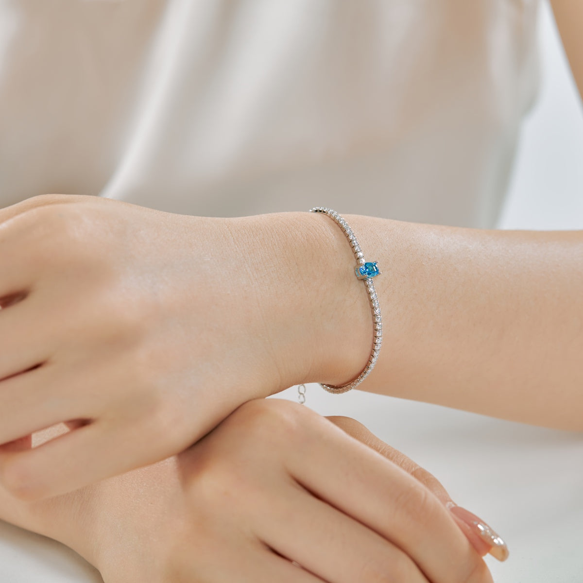 [CharmAmor]0.75 Carat Exquisite Oval Cut Daily Bracelet