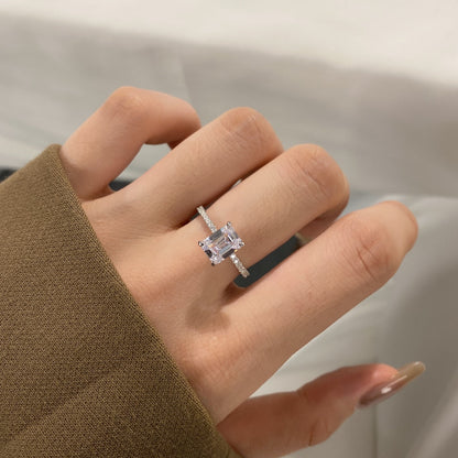 [CharmAmor]2.0 Carat Scintillating Ornate Radiant Cut Party Ring