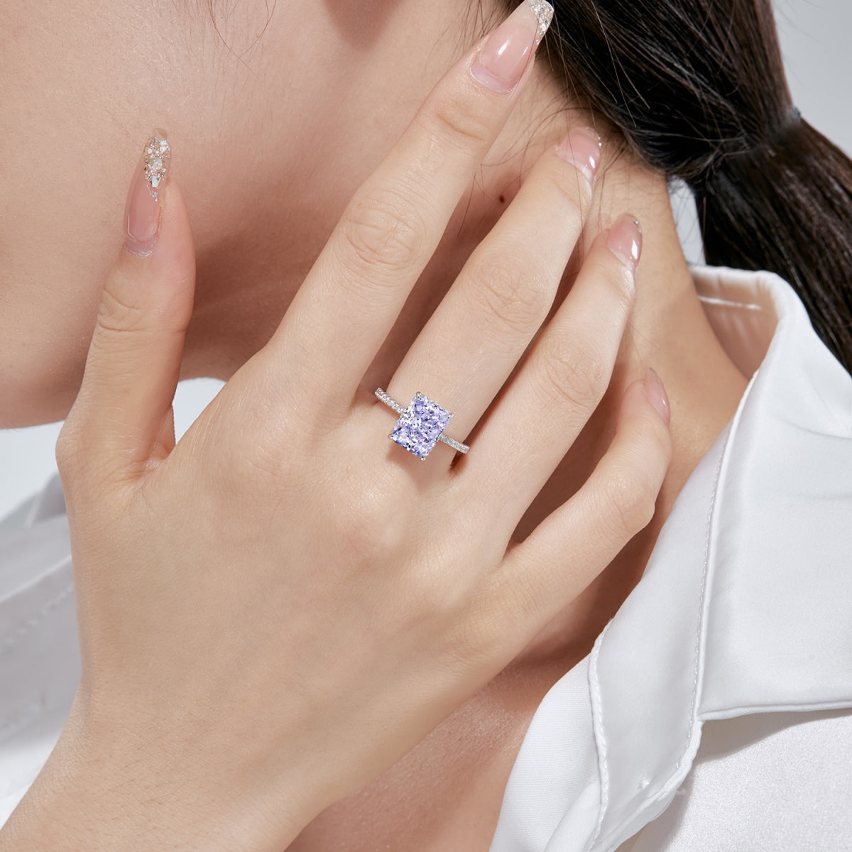 [CharmAmor]4.0 Carat Luxurious Engagement Ring