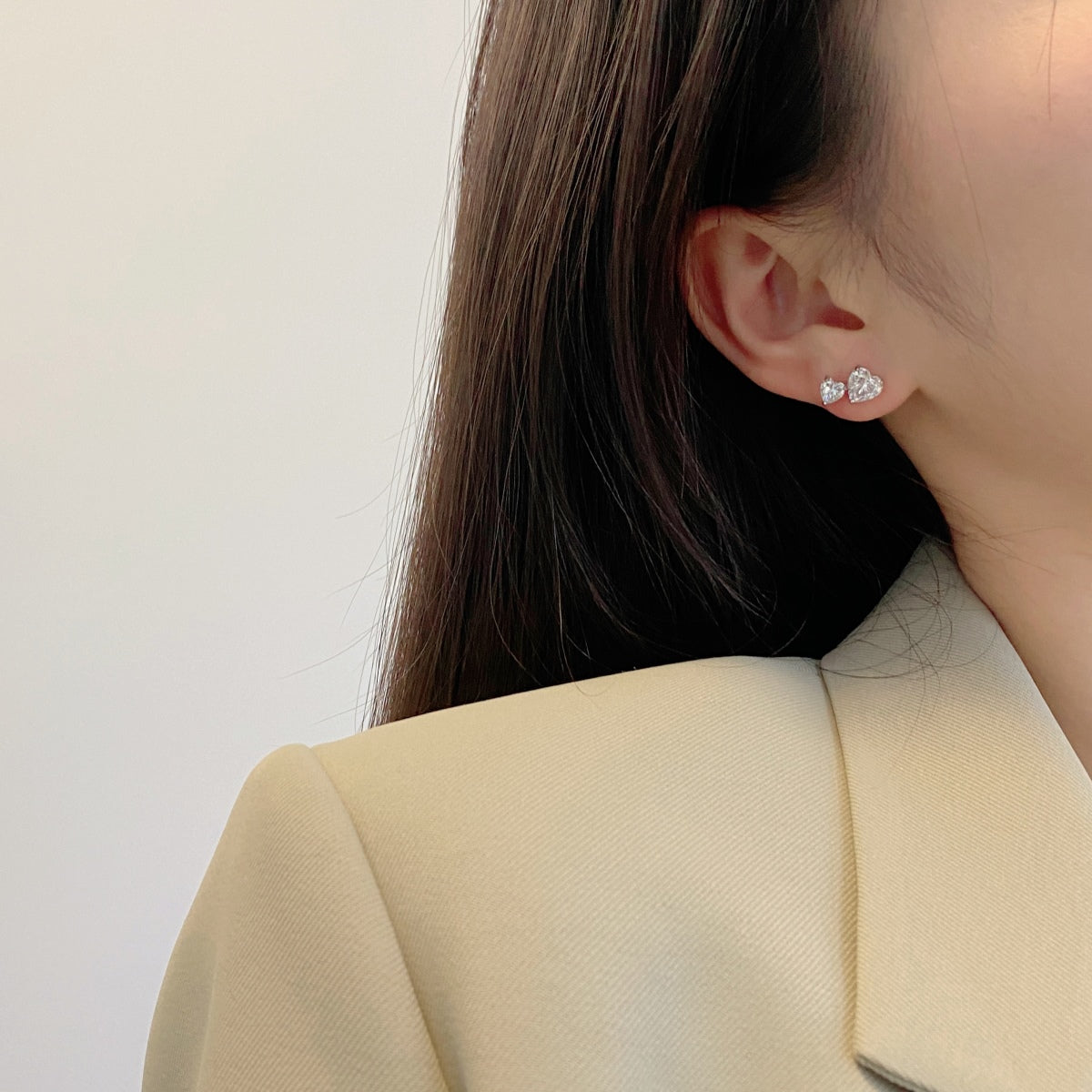 [CharmAmor]Double Heart-Shape Classic Princess Style Earrings
