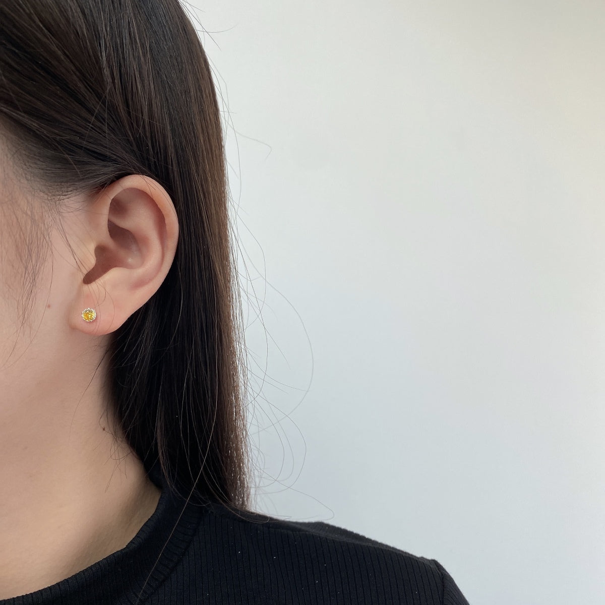 [CharmAmor]Sparkling Colorful Round Shape Earrings