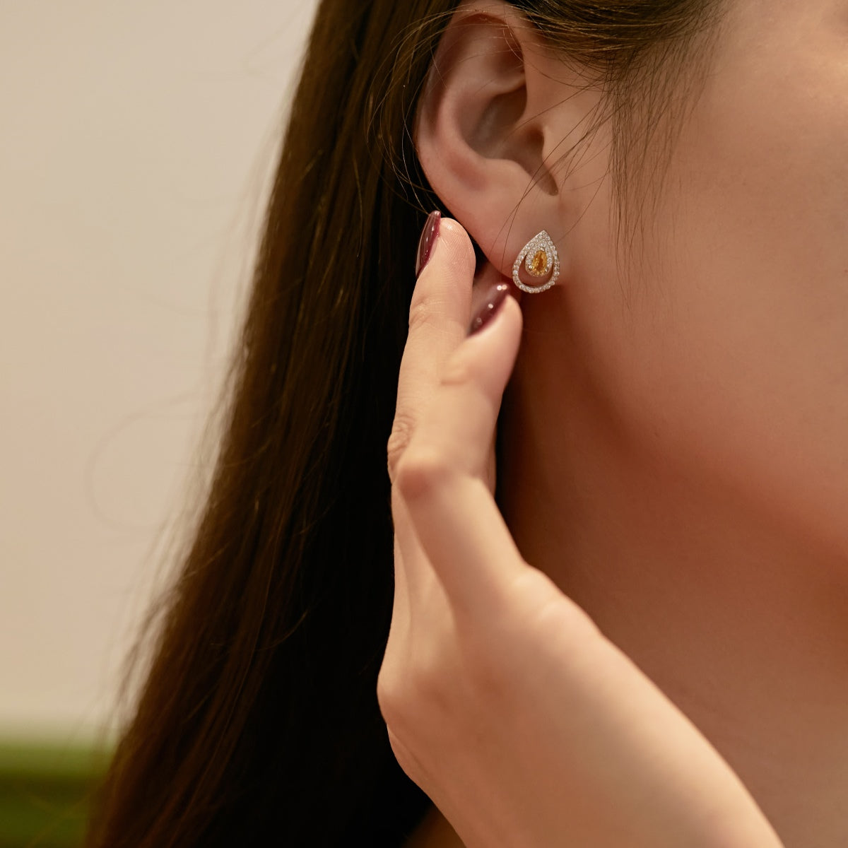 [CharmAmor]Sparkling Delicate Water Drop Shape Daily Earrings