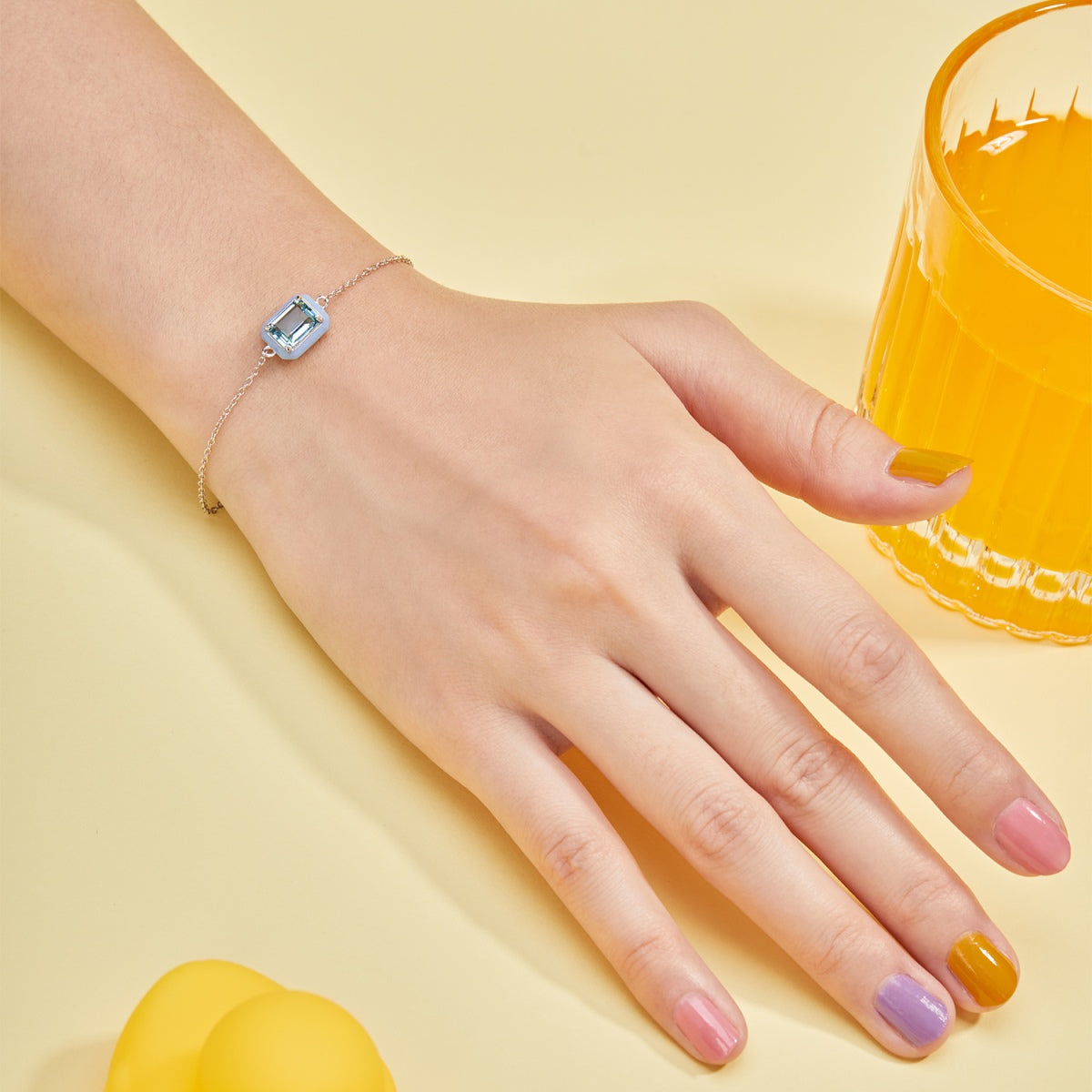 [CharmAmor]2.0 Carat Sparkling Colorful Emerald Cut Daily Bracelet