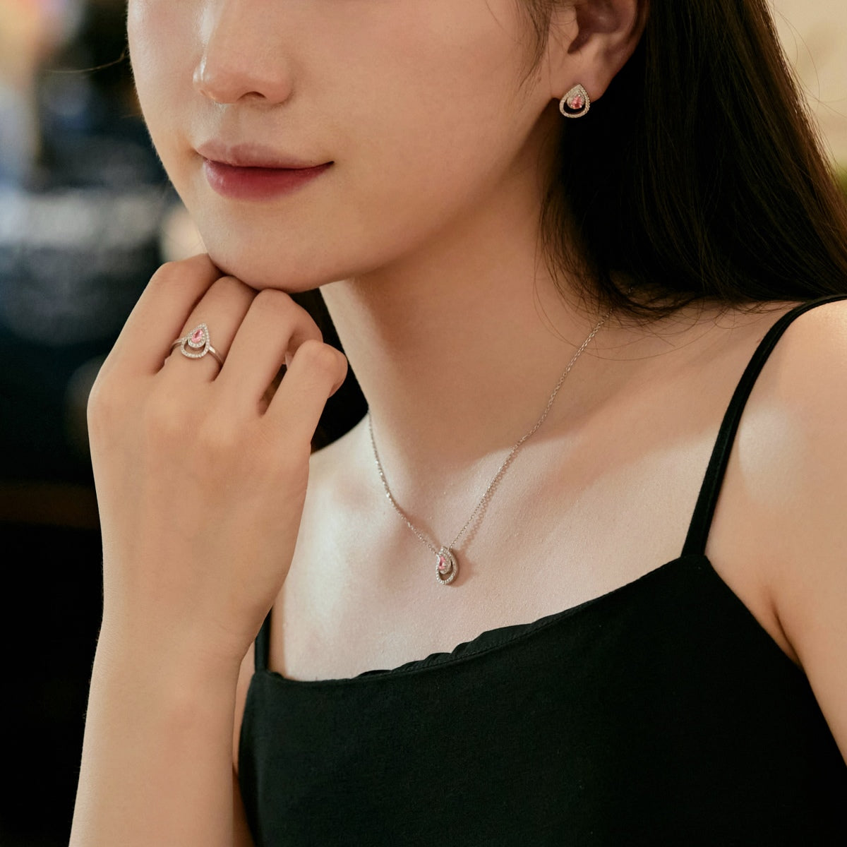 [CharmAmor]Sparkling Pear Cut Necklace