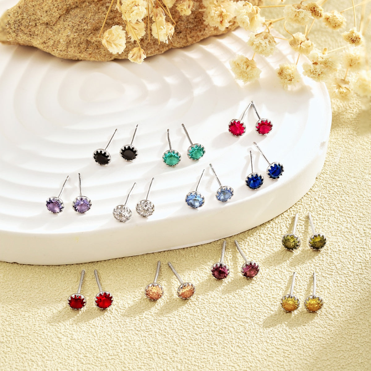 [CharmAmor]Sparkling Colorful Round Shape Earrings
