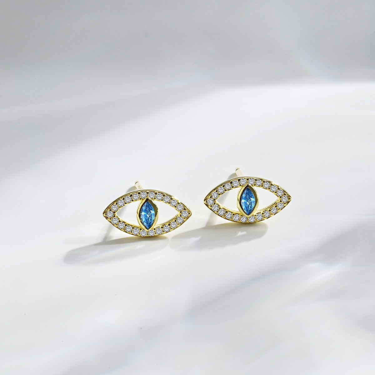 [CharmAmor]Blue Devil Eyes Hollow Stud Earrings