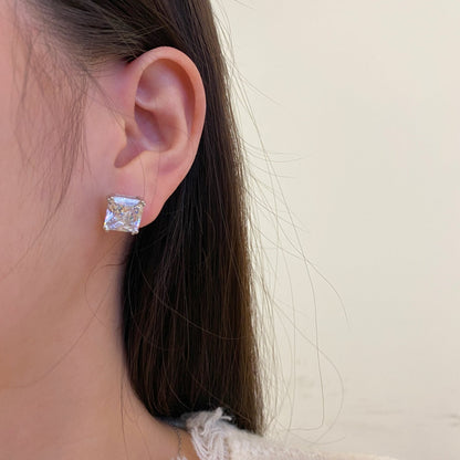 [CharmAmor]Delicate Square Shape Earrings