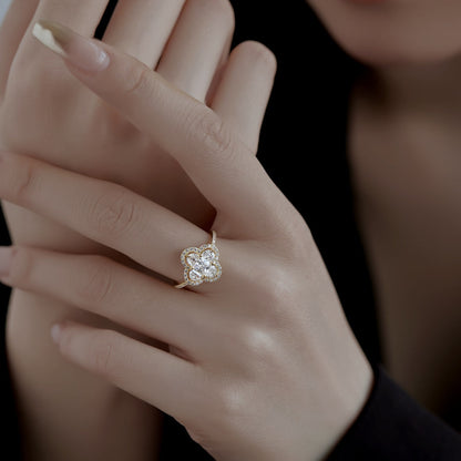 [CharmAmor]Luxurious Eternity Flower Shape Banquet Ring