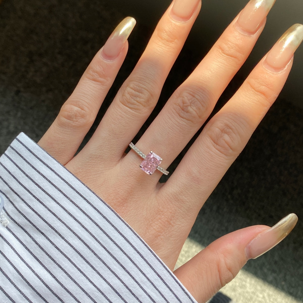 [CharmAmor]2.0 Carat Dazzling Sparkling Radiant Cut Party Ring