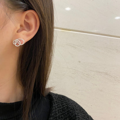[CharmAmor]Exquisite Butterfly Shape Earrings
