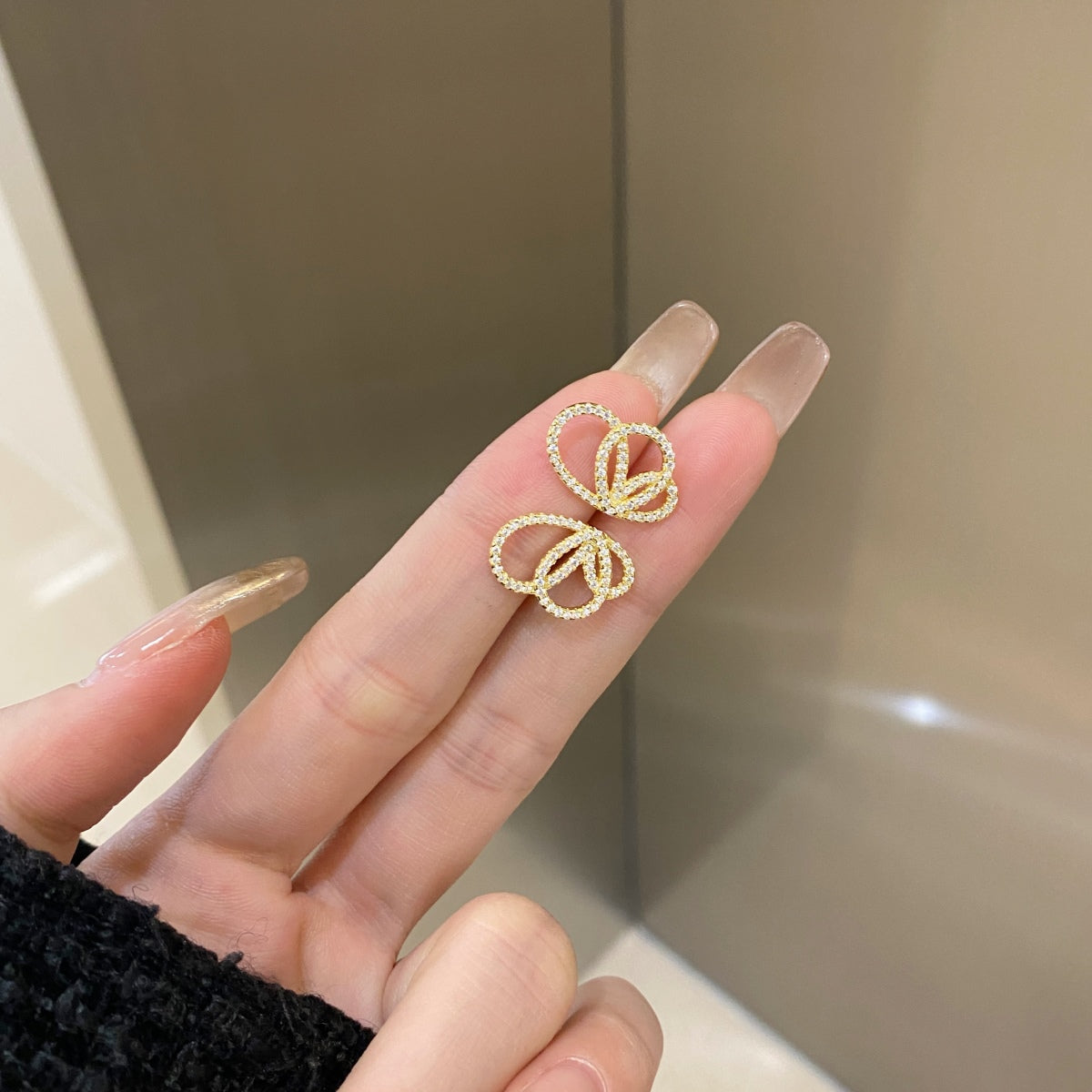 [CharmAmor]Exquisite Butterfly Shape Earrings