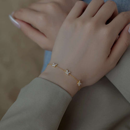 [CharmAmor]Radiant Butterfly Shape Necklace