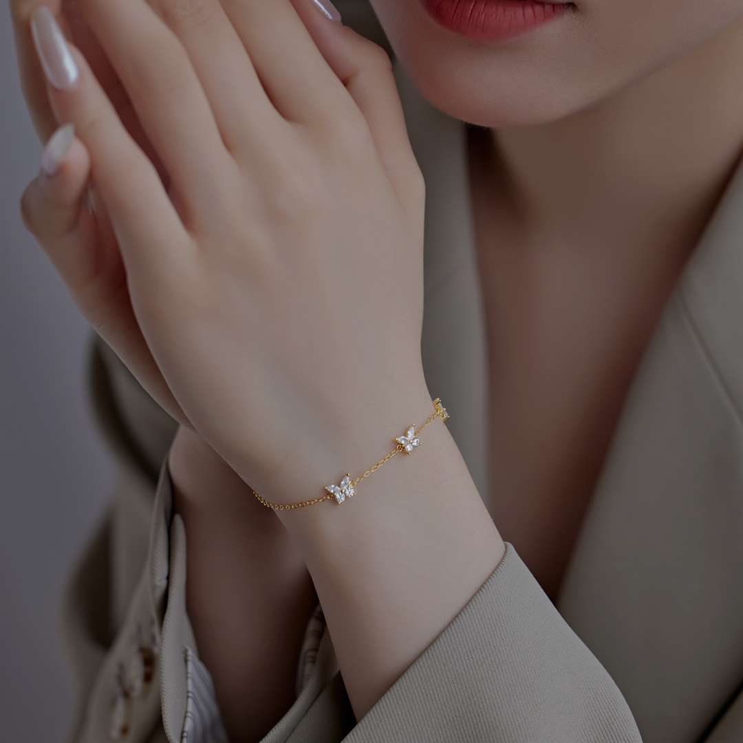 [CharmAmor]Radiant Butterfly Shape Necklace