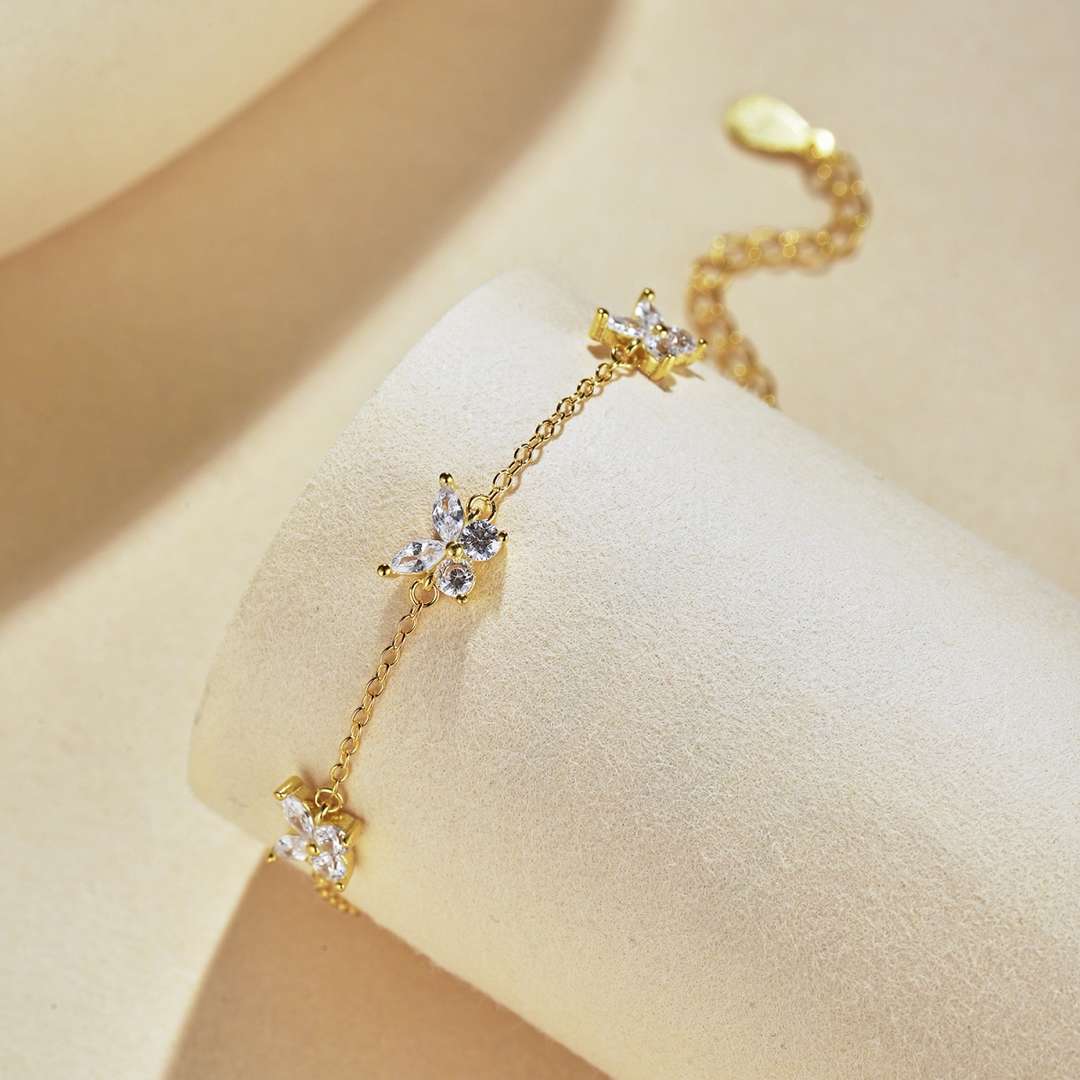 [CharmAmor]Radiant Butterfly Shape Necklace