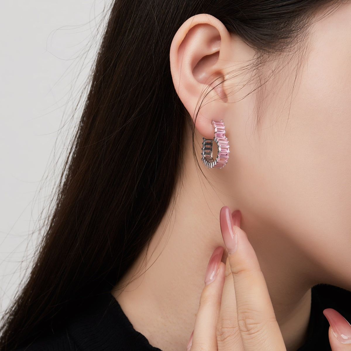 [CharmAmor]Radiant Heart Cutout Earrings