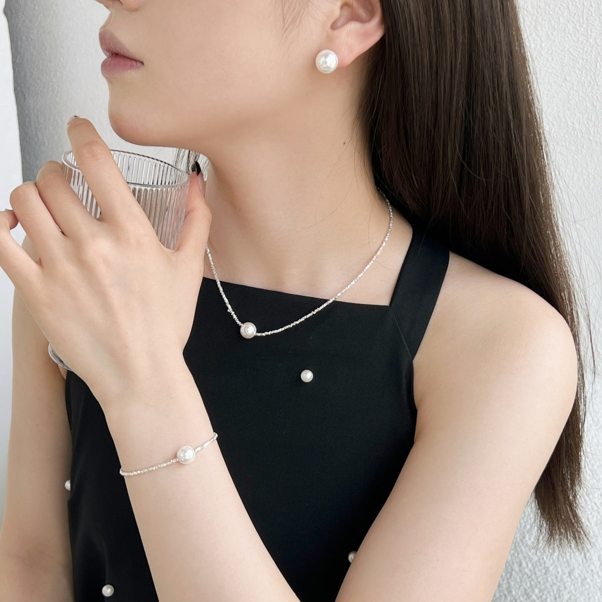 [CharmAmor]Delicate Pearl Earrings