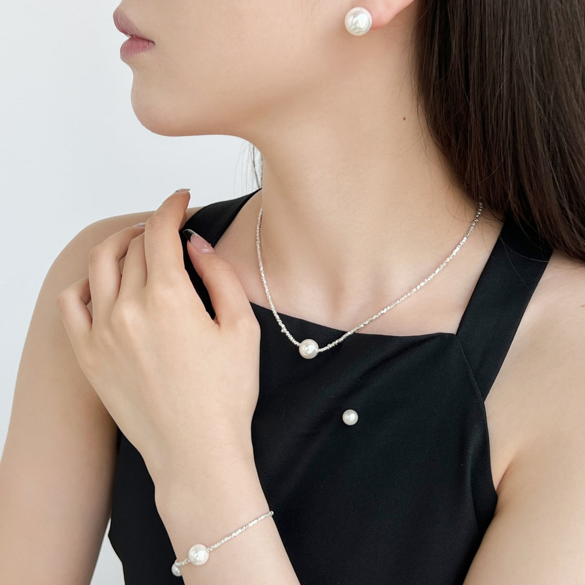 [CharmAmor]Delicate Pearl Earrings