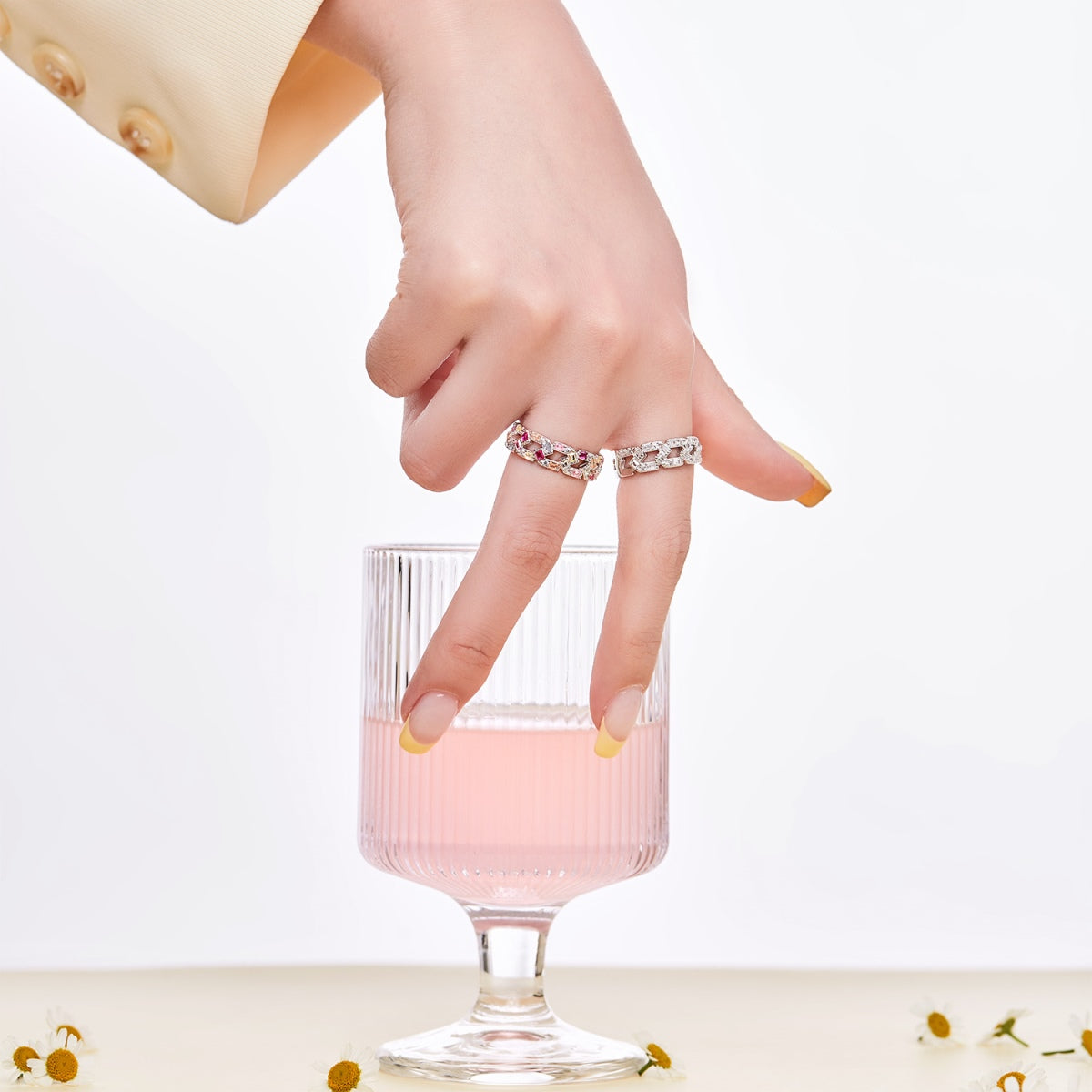 [CharmAmor]Sparkling Vibrant Emerald Cut Daily Ring