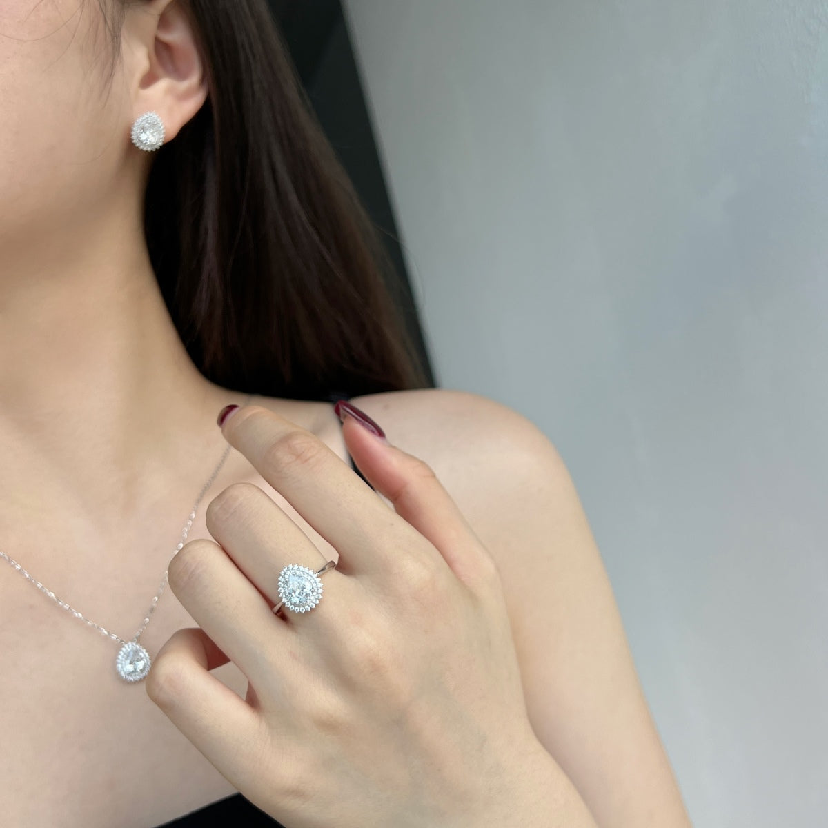 [CharmAmor]Delicate Gorgeous Pear Cut Daily Earrings