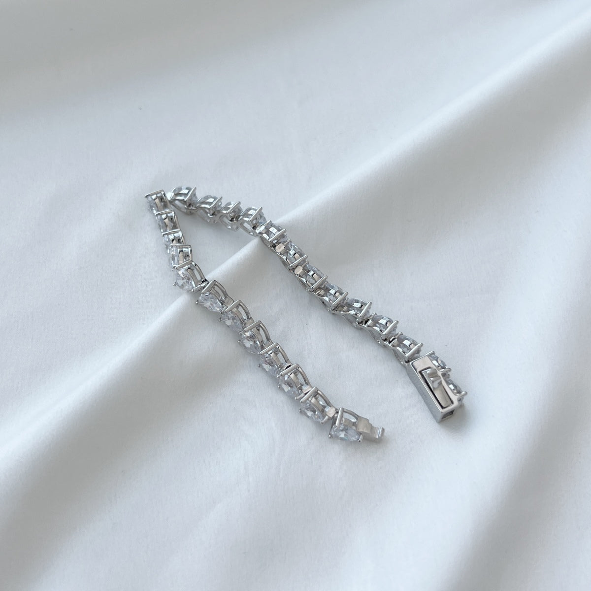 [CharmAmor]0.75 Carat Elegant Romantic Heart Shape Lover Bracelet