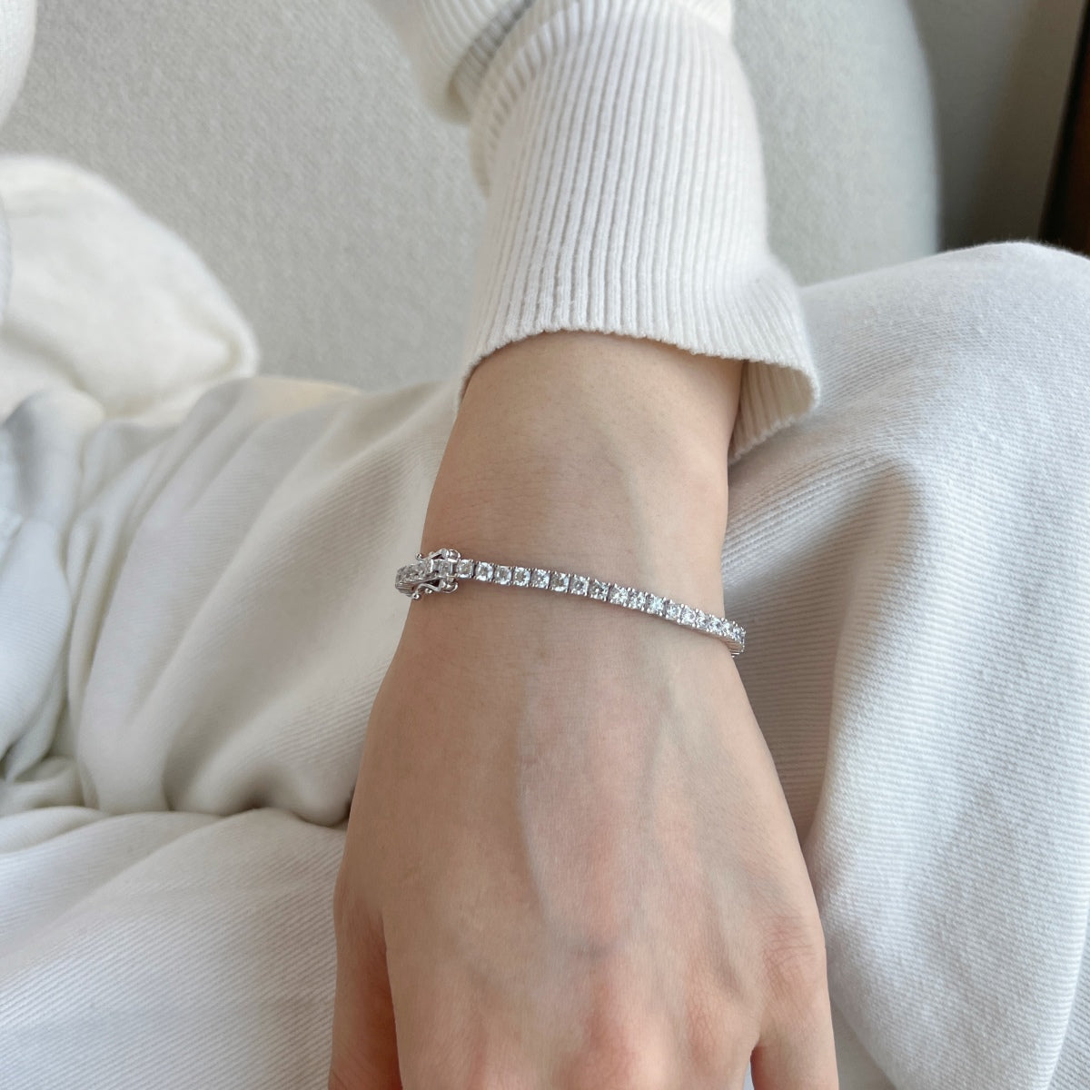 [CharmAmor]Dainty Charming Round Cut Tennis Bracelet