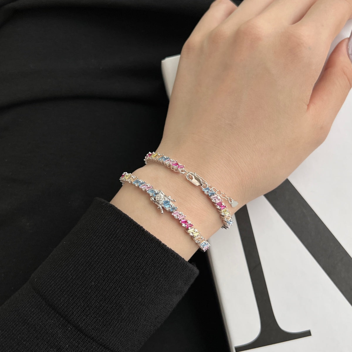 [CharmAmor]Ornate Sparkling Multi Cut Party Bracelet