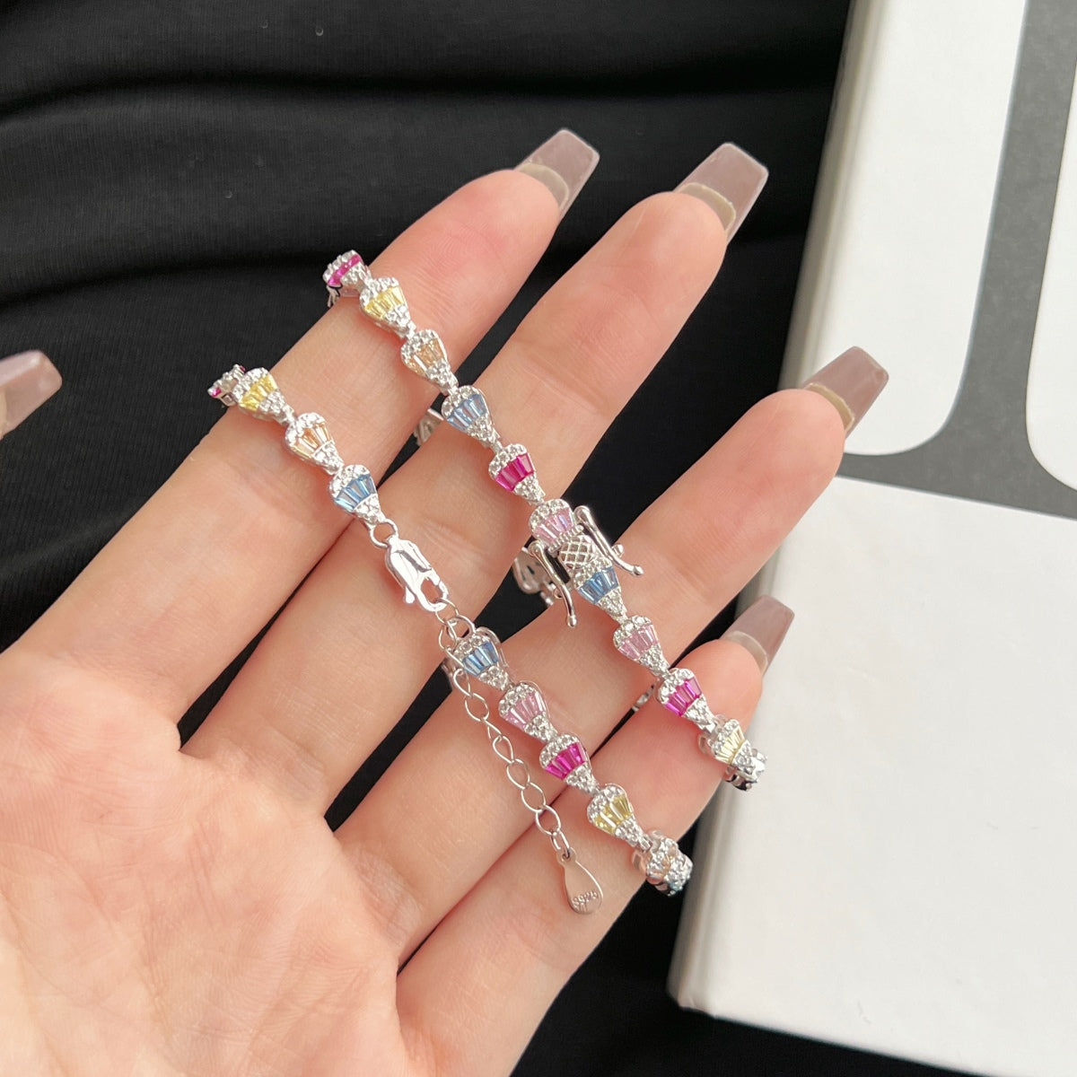 [CharmAmor]Radiant Water Drop Shape Daily Bracelet