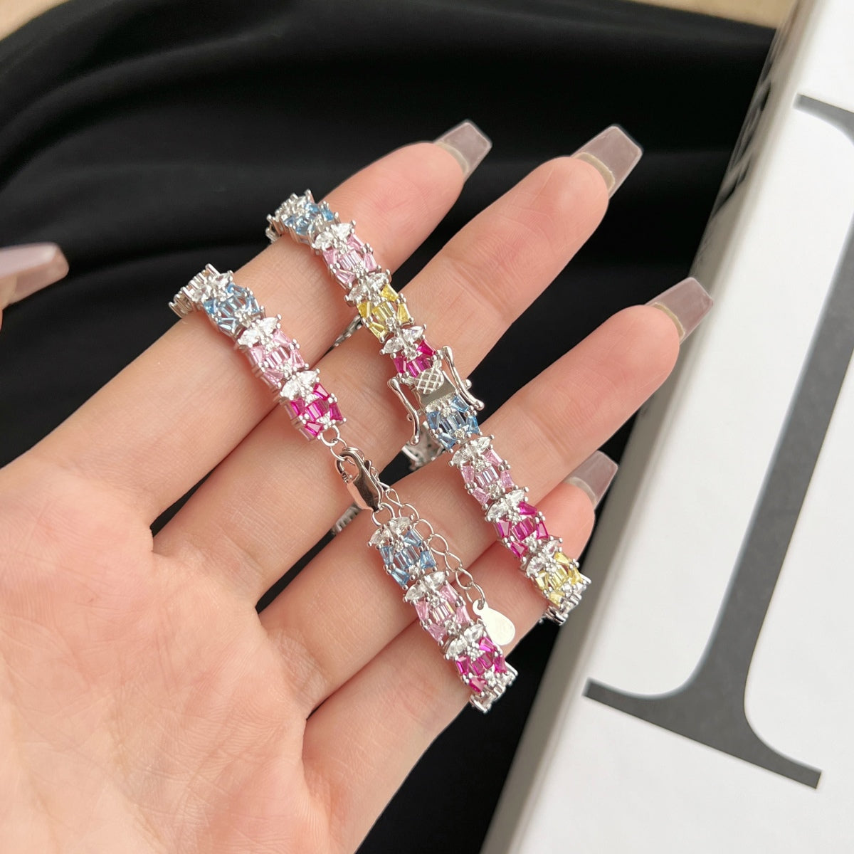 [CharmAmor]Delicate Colorful Multi Cut Party Bracelet