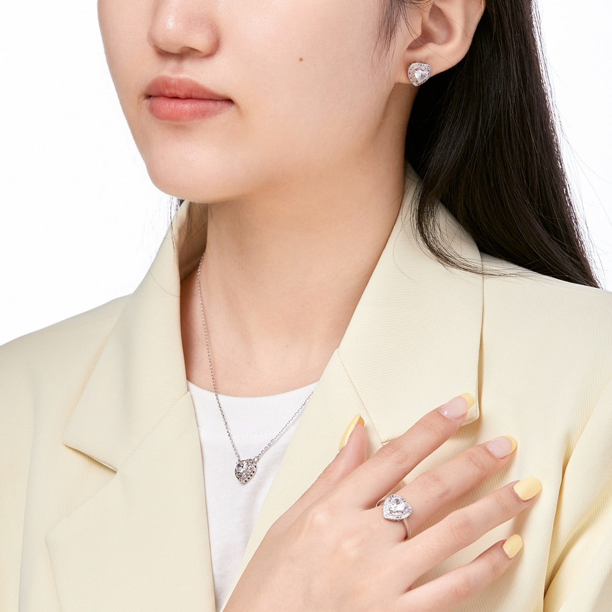 [CharmAmor]Delicate Ebullient Heart Shape Wedding Ring