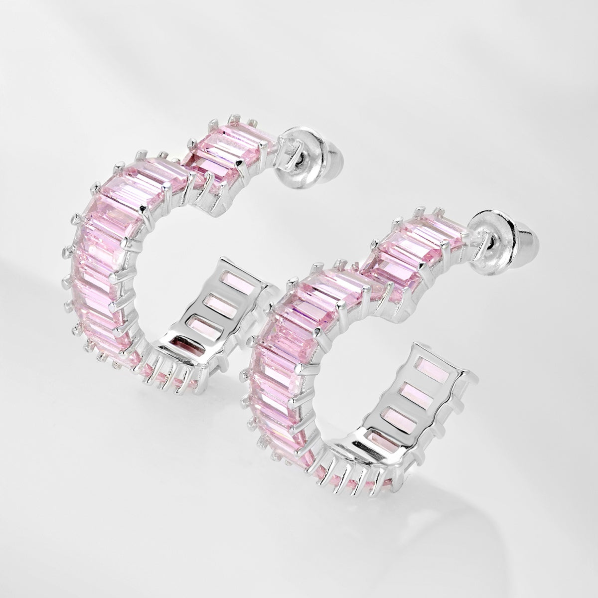 [CharmAmor]Radiant Heart Cutout Earrings