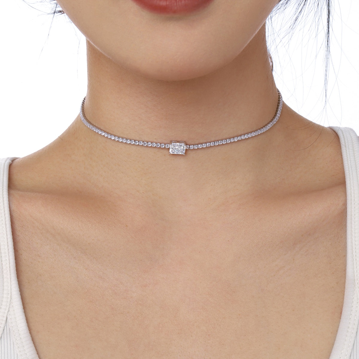 [CharmAmor]2.0 carat Ornate Emerald Cut Necklace