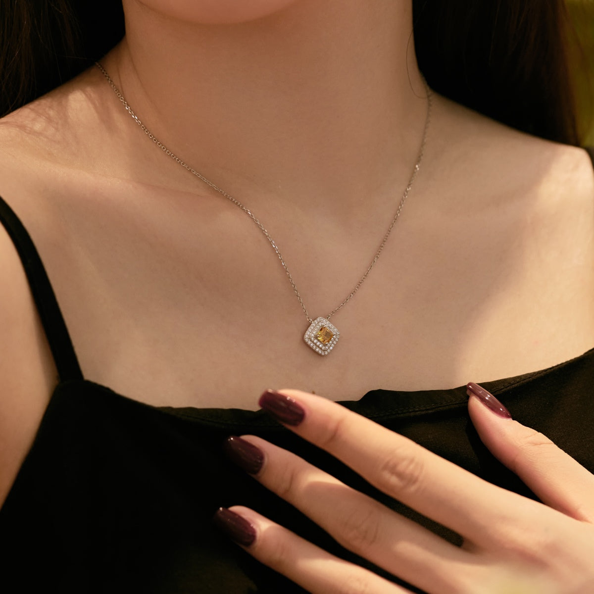 [CharmAmor]Sparkling Asscher Cut Necklace
