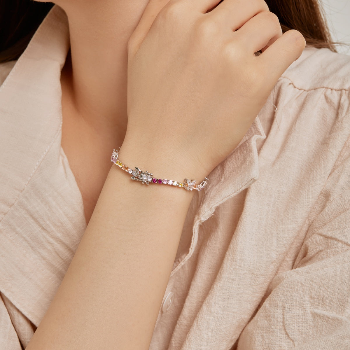 [CharmAmor]Ornate Colorful Butterfly Shape Round Cut Daily Bracelet