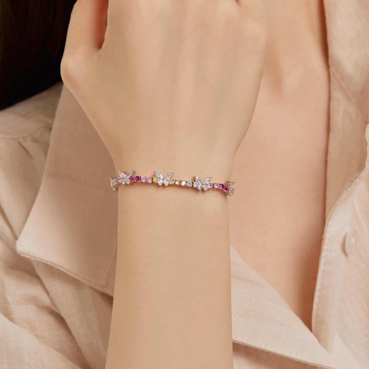 [CharmAmor]Ornate Colorful Butterfly Shape Round Cut Daily Bracelet