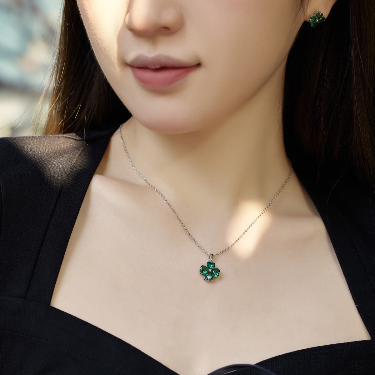 [CharmAmor]Heart-Shaped Four-Leaf Clover Bead Necklace