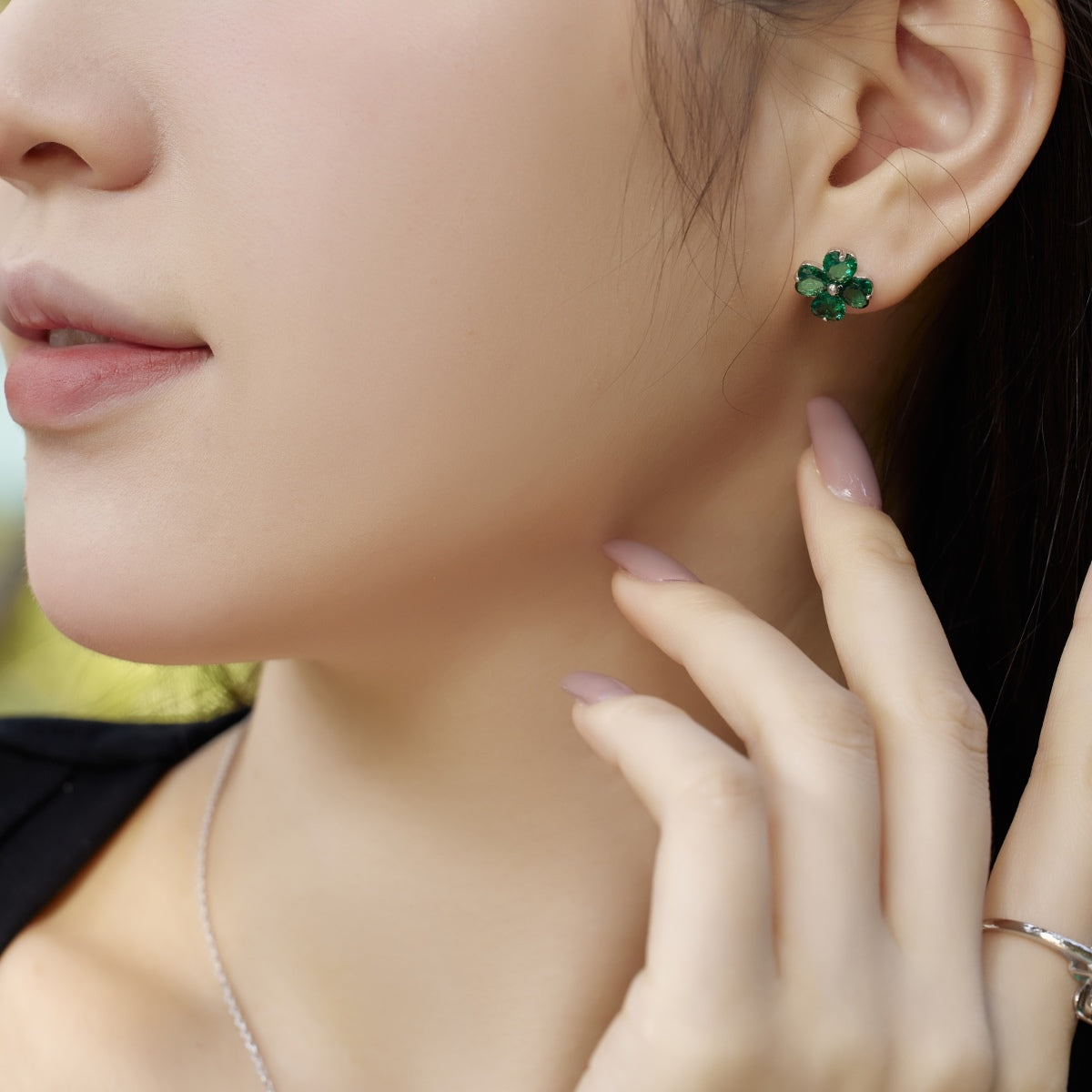 [CharmAmor]Four-Leaf Clover Ball Earrings