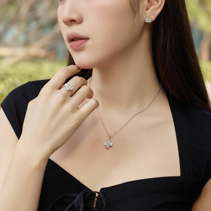 [CharmAmor]Heart-Shaped Four-Leaf Clover Bead Necklace