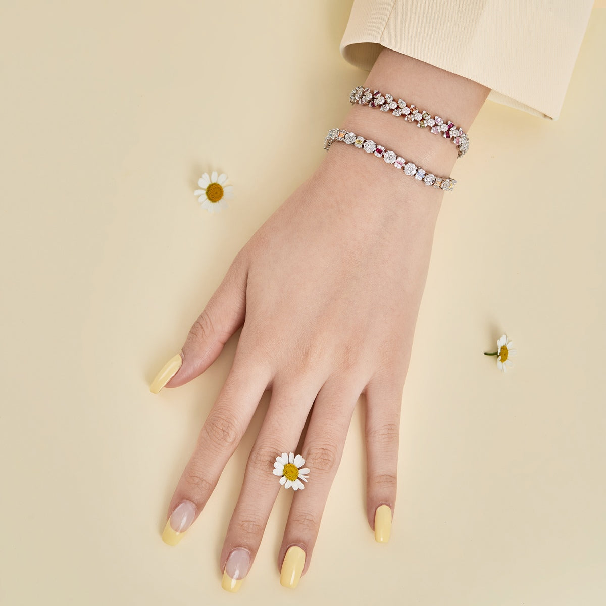[CharmAmor]Dazzling Radiant Multi Cut Daily Bracelet