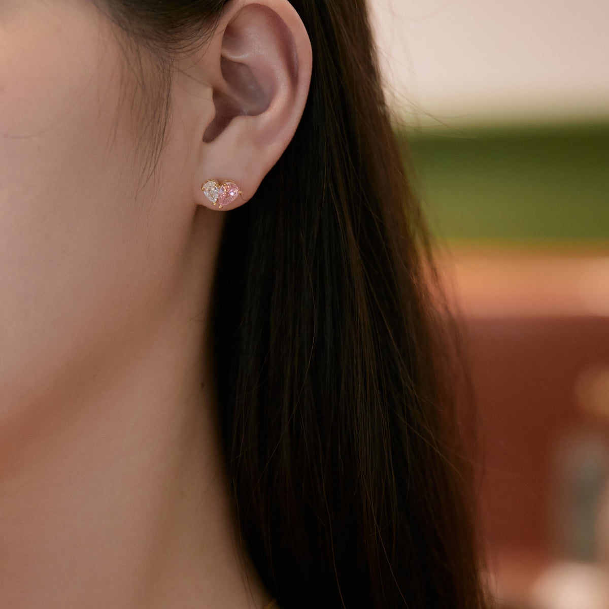 [CharmAmor]Dazzling Elegant Heart Cut Lover Earrings