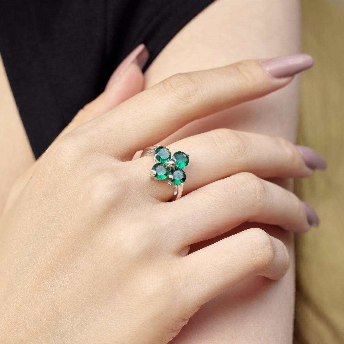 [CharmAmor]Four-Leaf Clover Eight-Pointed Star Ring