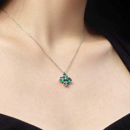 [CharmAmor]Four-Leaf Clover And Eight-Pointed Star Necklace