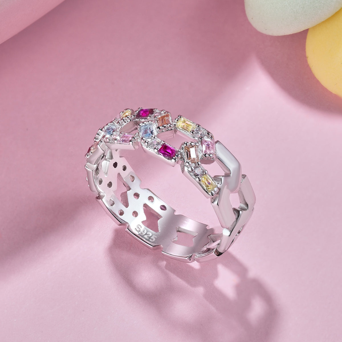 [CharmAmor]Sparkling Vibrant Emerald Cut Daily Ring