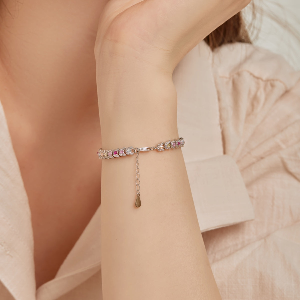 [CharmAmor]Delicate Colorful Multi Cut Daily Bracelet