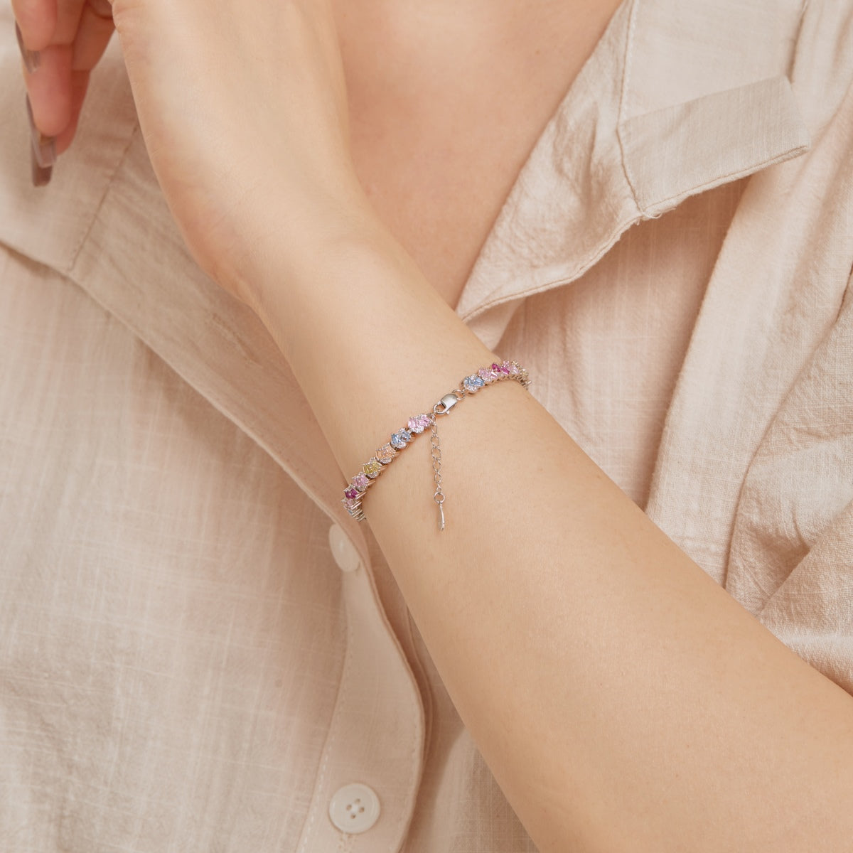 [CharmAmor]Ornate Colorful Flower Shape Party Bracelet