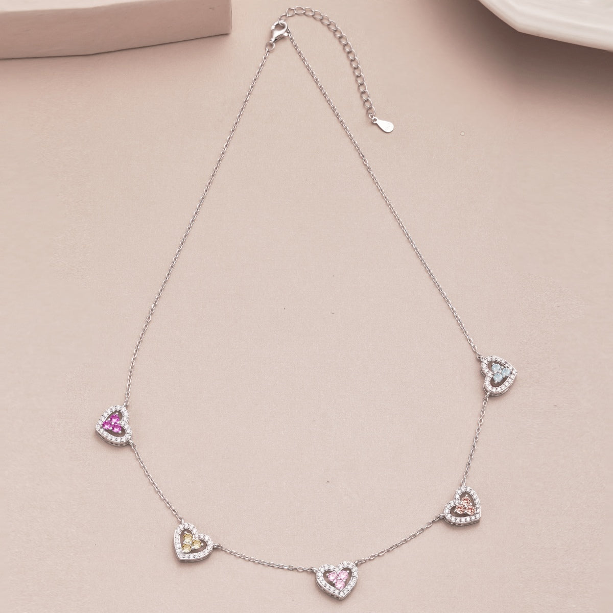 [CharmAmor]Sparkling Five Heart Necklace