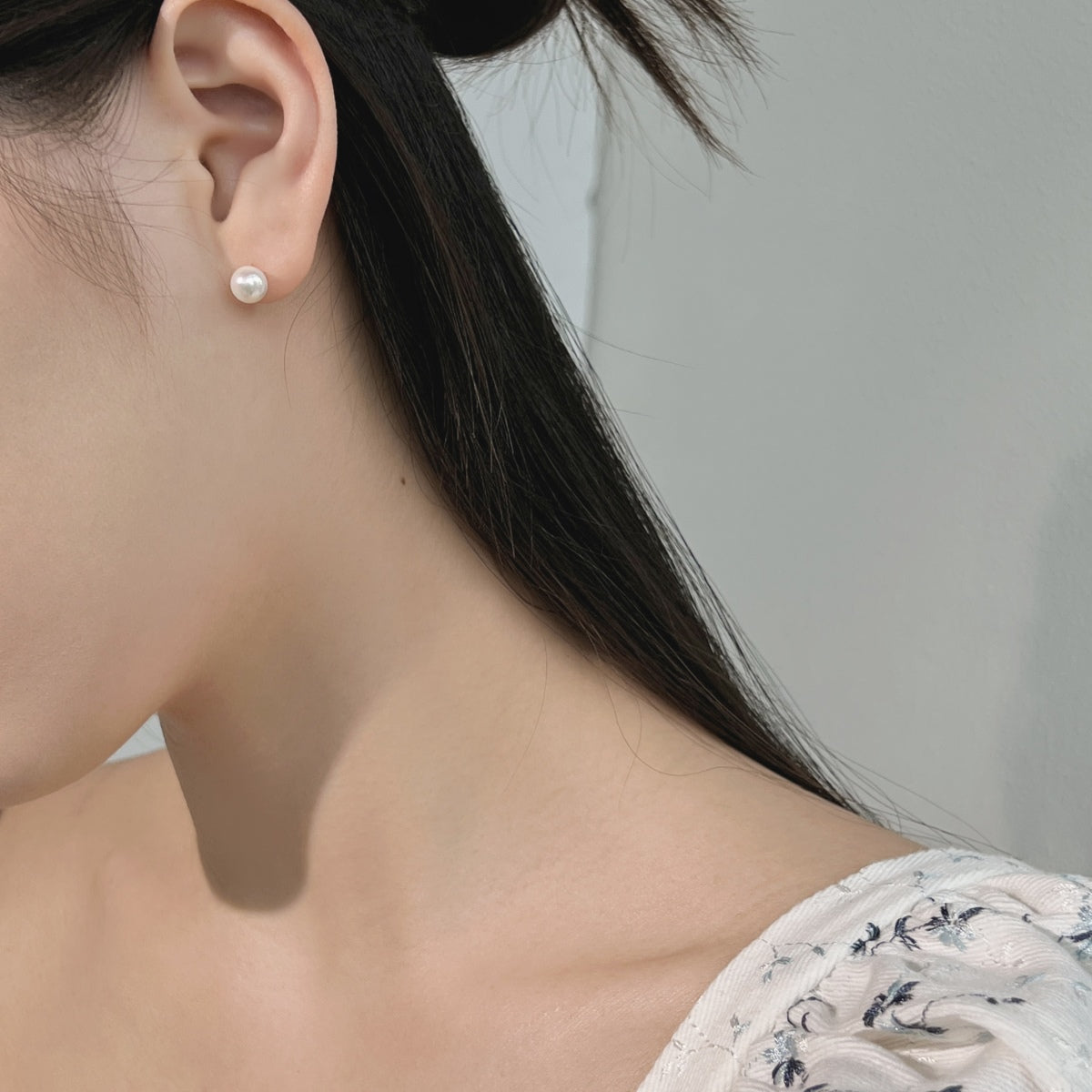 [CharmAmor]Delicate Pearl Earrings