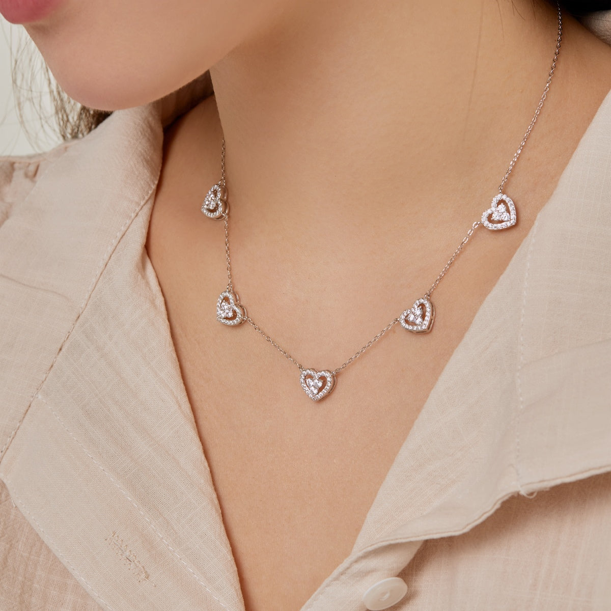 [CharmAmor]Sparkling Five Heart Necklace