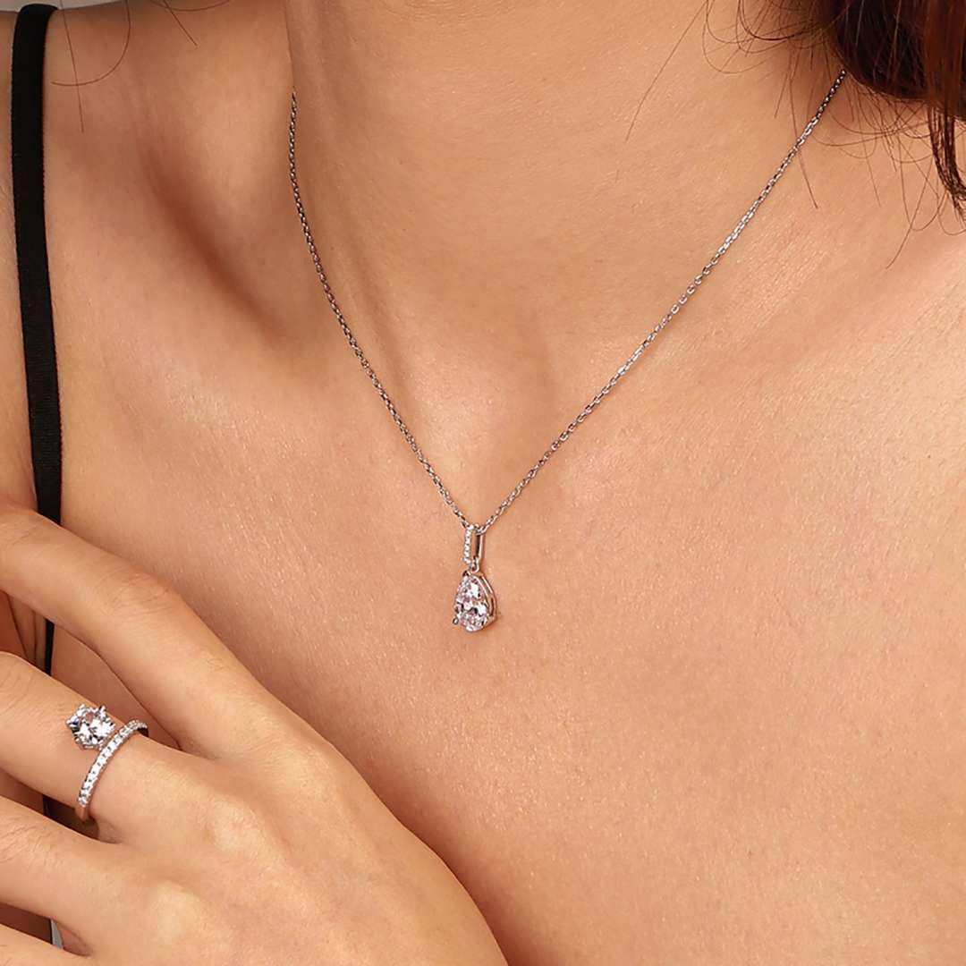 [CharmAmor]Delicate Water Drop Shape Fashion Necklace